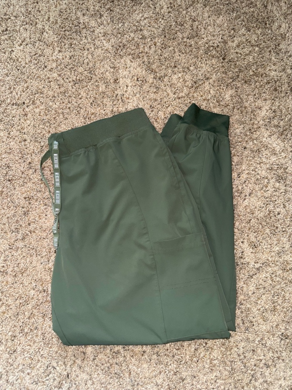 Med Couture Peaches Women's Jogger Scrub Pants